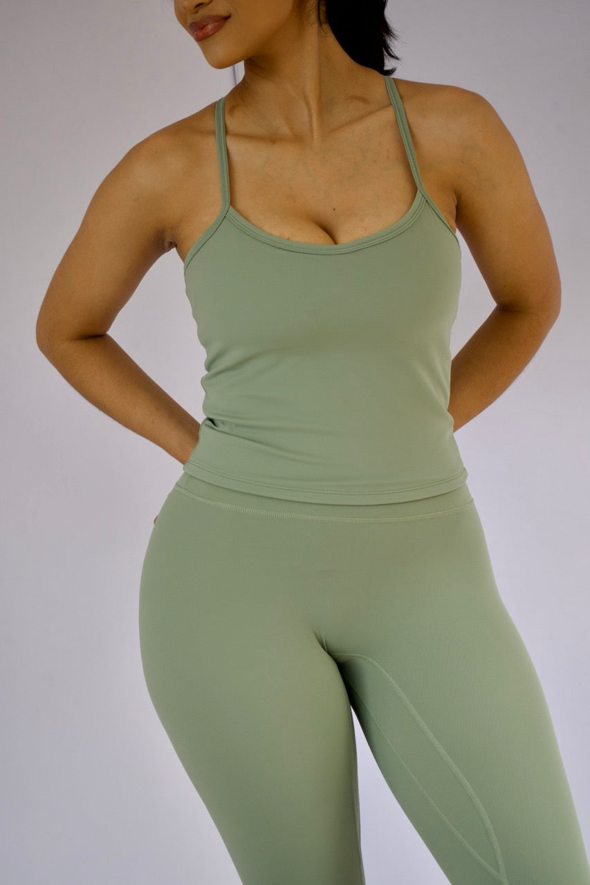 Align Top red and mint