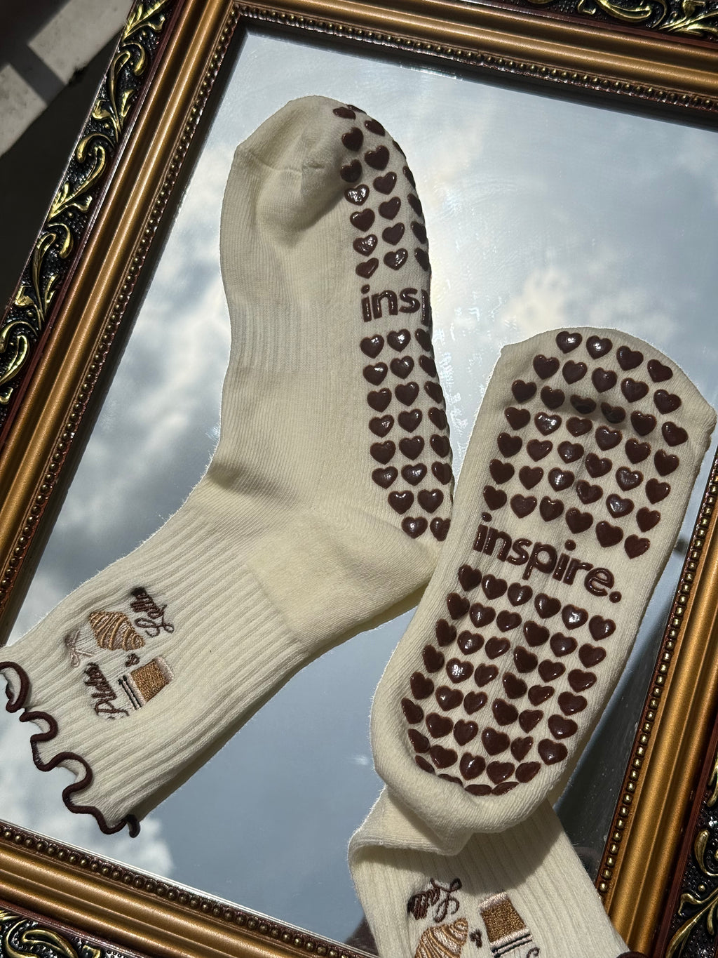 PILATES & LATTE GRIPPY SOCKS